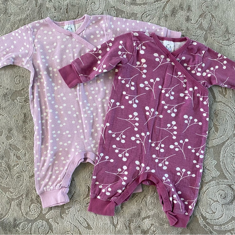 Gerber organic 0-3 month pajama bundle